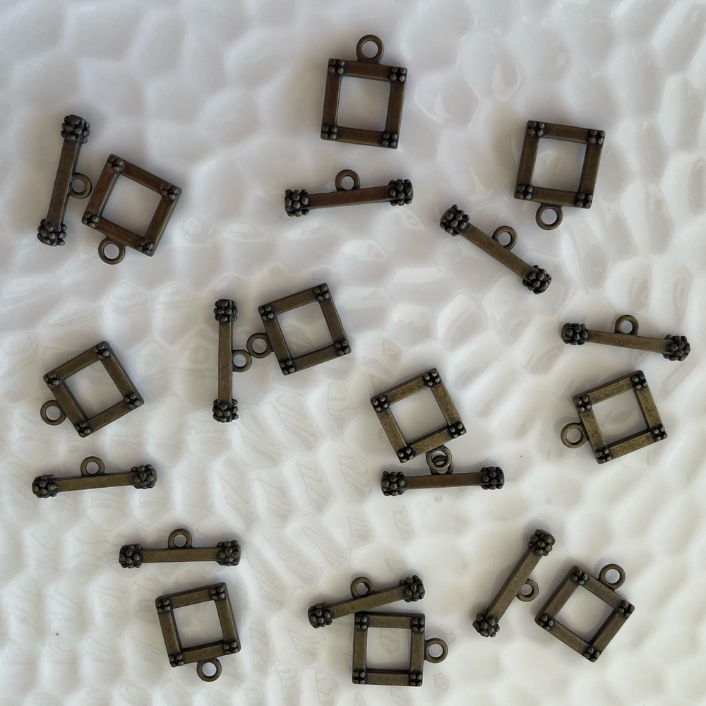 10 Pretty Toggle Clasp Findings, in Antique Brass Tone for Jewelry Craft Making